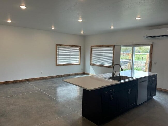 Photo - Beautiful newly built 3 bed 2 bath home