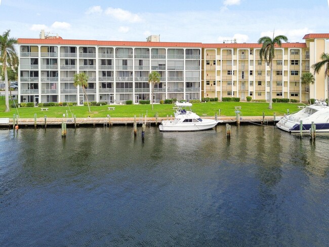 Photo - 100 Paradise Harbour Blvd Unidad 310 Rental