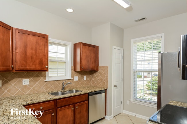 Photo - 136 Marino Pl