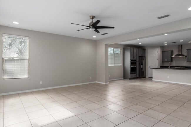 Photo - 9027 W Missouri Ave