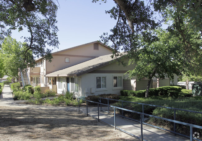 Building Photo - Woodcreek Terrace Rental