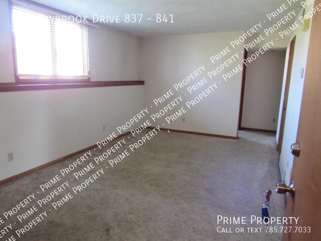 Photo - Meadowbrook Drive 837-841 Unit 841