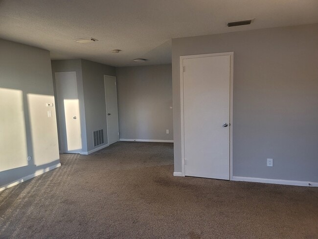 Photo - 30 Thayer Pond Dr Unit 6