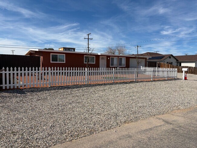 Photo - Beautiful 3 Bedroom/2 Bathroom Home for Rent/ $1800 Rent & $1800 Security Deposit