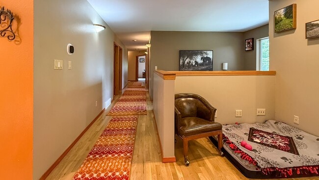 Photo - Fun, furnished home in a woodsy setting. 6...