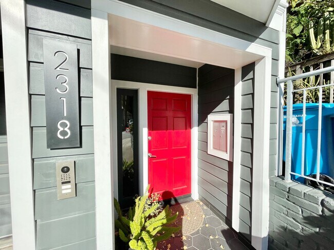Photo - Sunny! High Tech! Potrero Hill Condo! PROG...