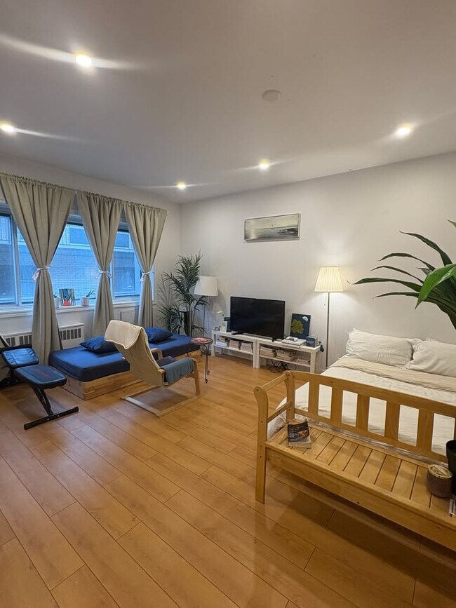 Photo - 5497 Av. Victoria Unité 105