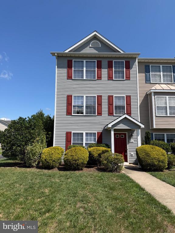 Building Photo - 206 Weathervane Dr
