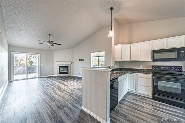 Photo - 2588 Weyburn Way