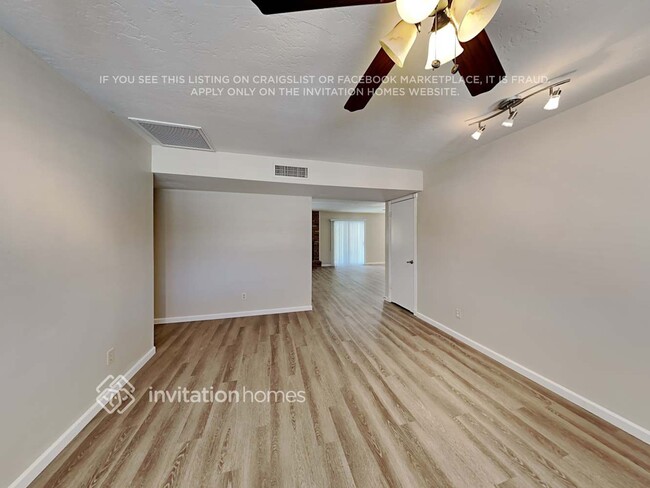 Photo - 9023 W Harmont Dr