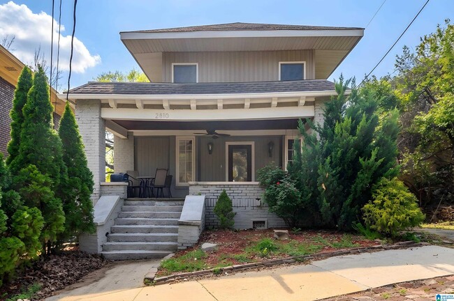 Photo - 2810 Rhodes Cir S