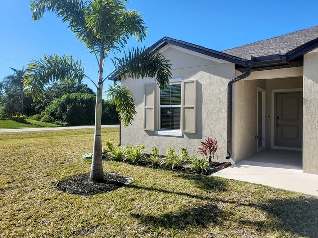 Photo - 4656 SW Lassiter Ter Unit 4656 SW Lassiter Terrace