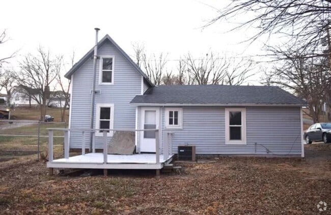Building Photo - Beautiful Three Bedroom! Rental
