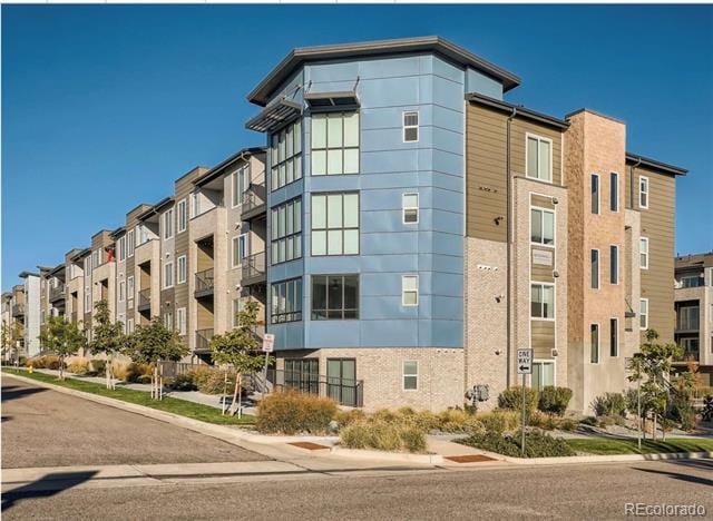 Building Photo - 460 E Fremont Pl Unit 205