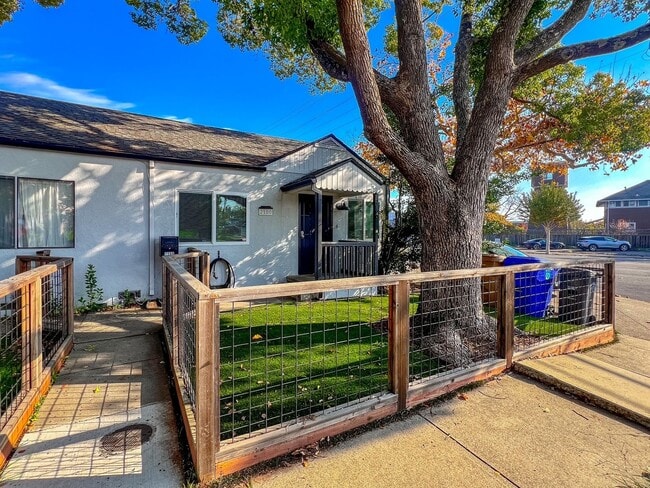 Building Photo - Yajome, 2100-2118* Unit 2100