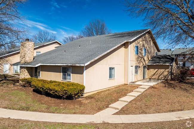 Deeswood Village Apartments