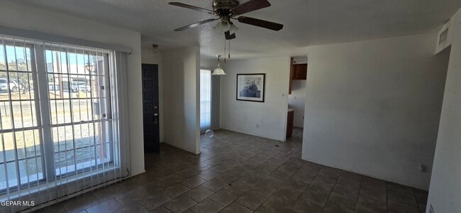 Photo - 8502 Mettler Dr