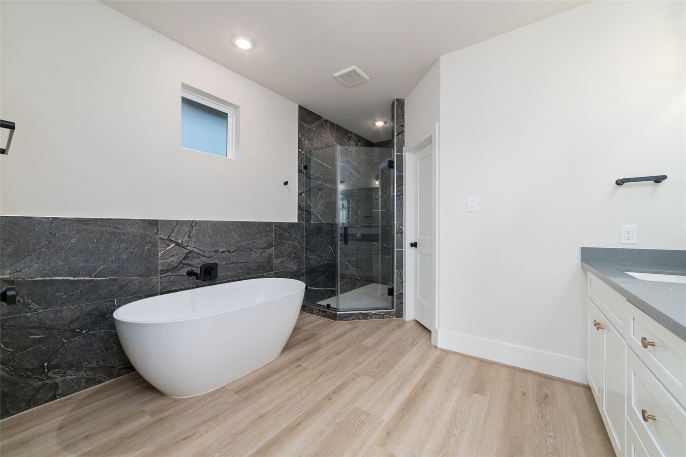Photo - 5630 Bertellis Ln