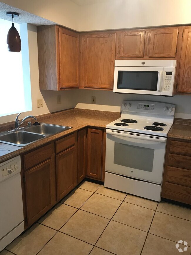 Building Photo - Z &amp; S Rentals, LLC Unit 3422 W. 24th St