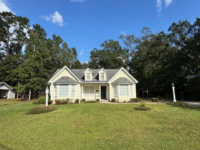 Building Photo - Downtown Conway - 3 Bedroom / 2 Bathroom
