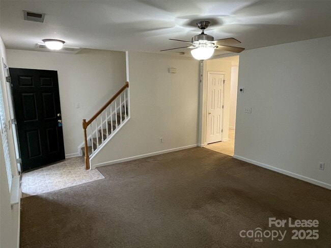 Photo - 688 Continental Dr