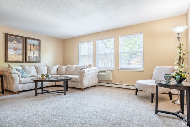 2BR, 1BA - 1,000SF - Living Room - Kensington Pointe Apartments