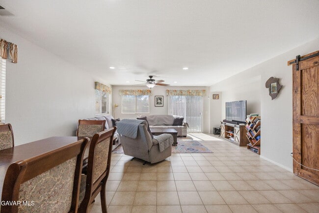 Photo - 43433 59th St W