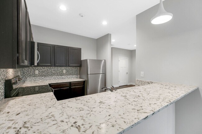 Photo - Stunning 1 Bedroom Luxury Apartment with T... Unidad 303