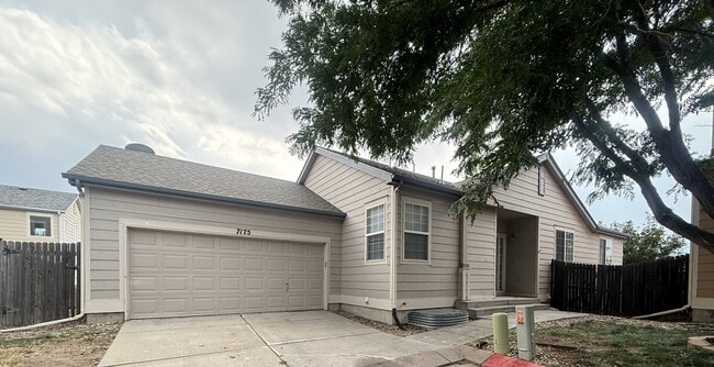 Photo - 7175 Leeside View