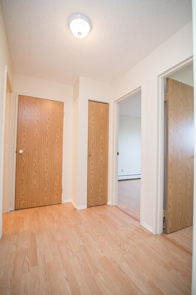 Photo - Parkside Manor