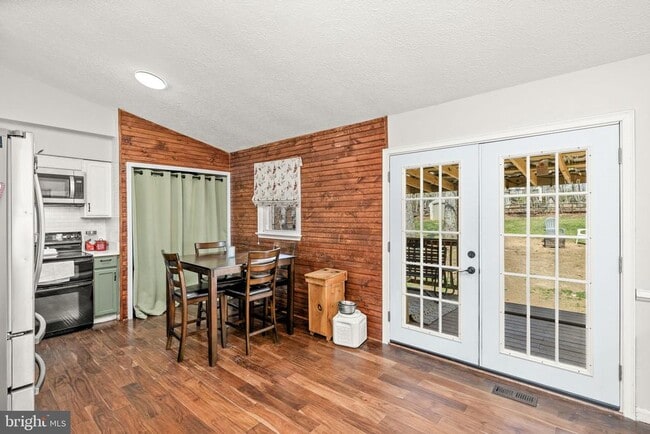 Photo - 13410 Wilderness Park Dr