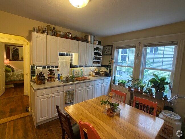 Building Photo - 4440 Washington St Unit 1R Rental