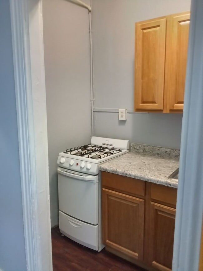 Photo - 1023 Greenwich St Unit 614 Mulberry St Apt 2