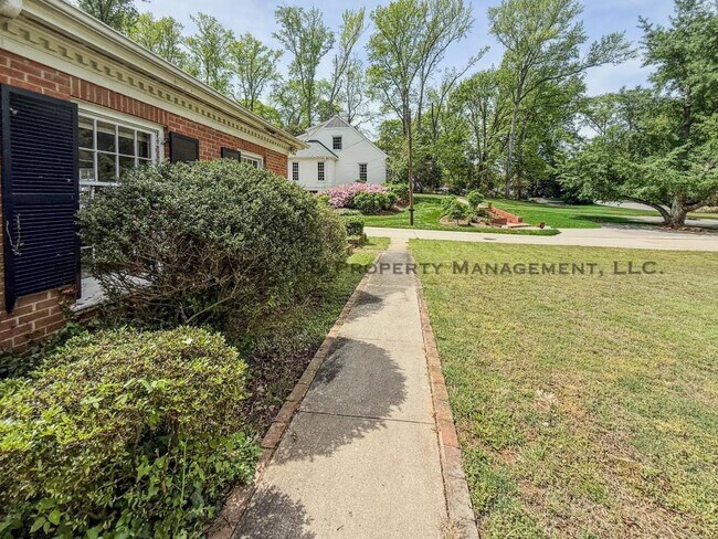 Photo - 500 Ashworth Rd