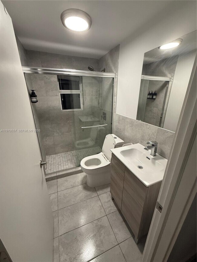 Photo - 2020 Washington St Unit 8