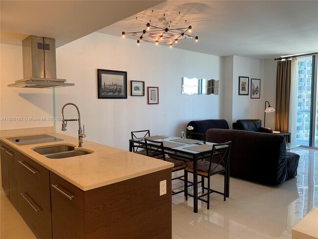 Photo - 485 Brickell Ave