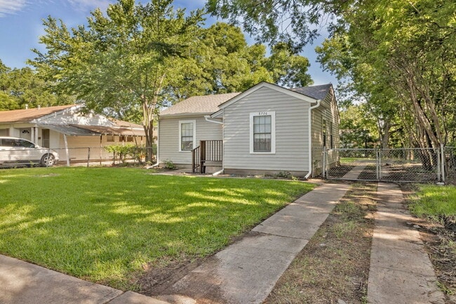 Photo - 8726 Eldon Dr