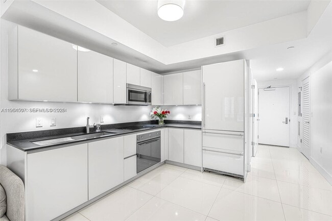 Photo - 1010 Brickell Ave Unit 1710
