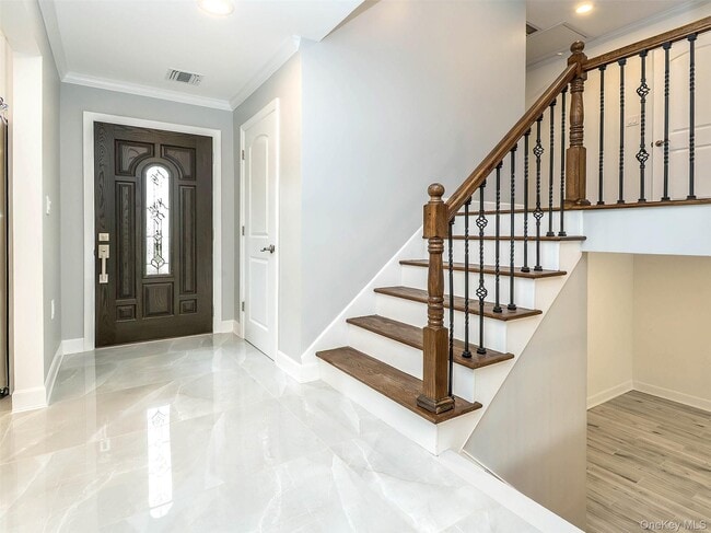 Photo - 1 Milford Ln