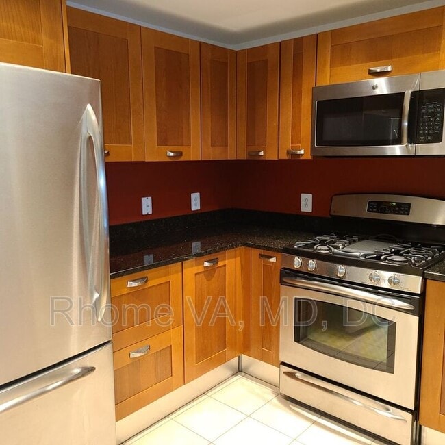 Photo - 2451 Midtown Ave Unidad 411