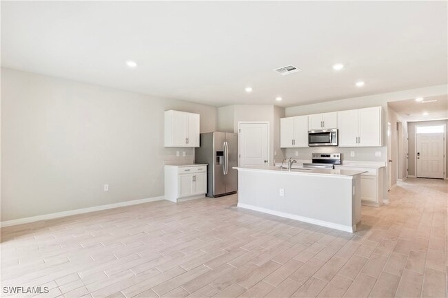 Photo - 2605 33rd St W