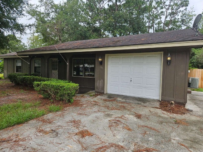 Building Photo - Remodeled house within walking distance of...