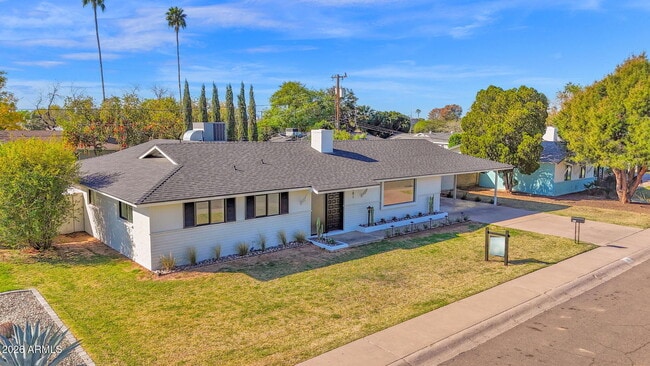 Photo - 501 W Seldon Ln