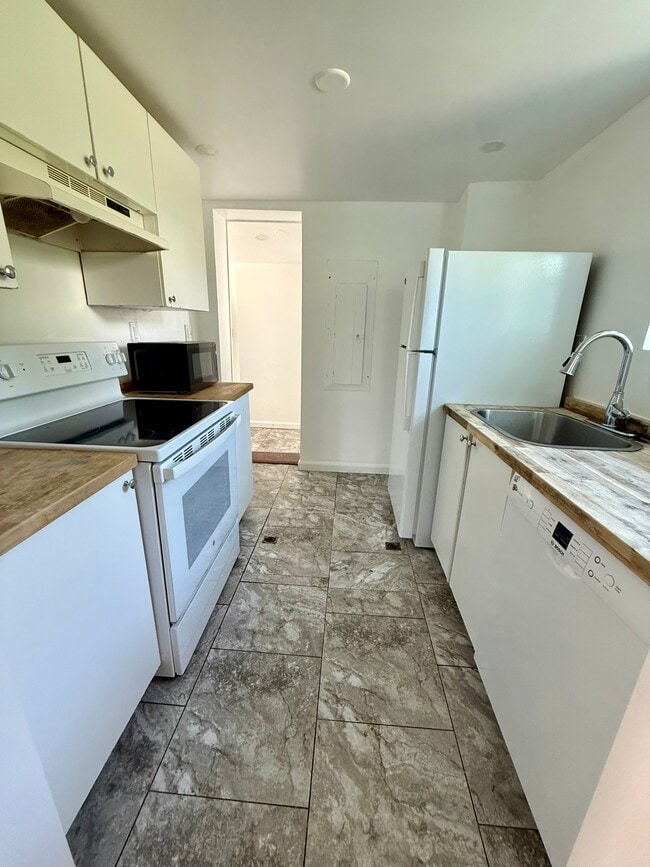 Cocina - 1801 Summerfield Ave