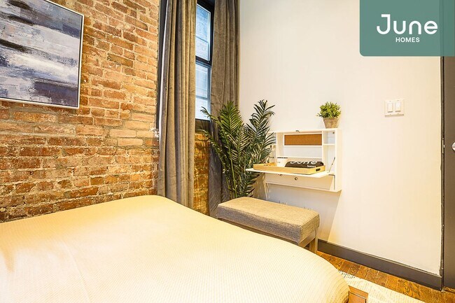 Photo - ROOM ONLY in 4-bed/2.0-bath Home Unidad A