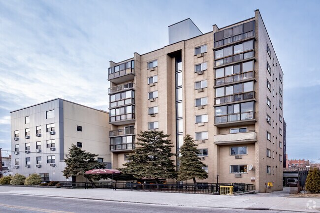 Sunrise Tower - Sunrise Tower Apartments