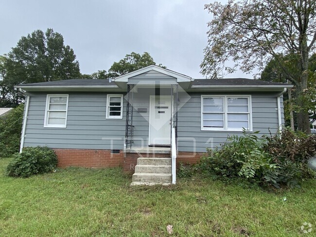 Building Photo - 3bed/1bath House in Greensboro!