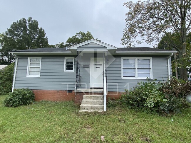 3bed/1bath House in Greensboro! - 3bed/1bath House in Greensboro!