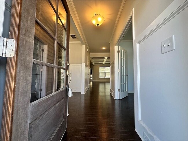 Photo - 3253 Cavendish Ct NE