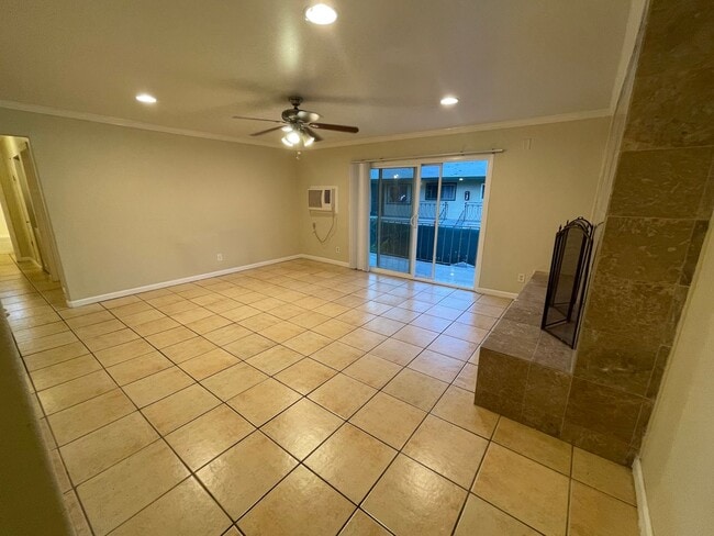 Photo - 1162 Cuyamaca St Unit 1162 N Cuyamaca #4
